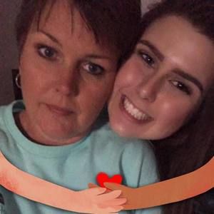 Meet your Posher, Carla